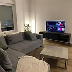 Haus Mit Garten - Kingbett - Wifi - Parkplatz